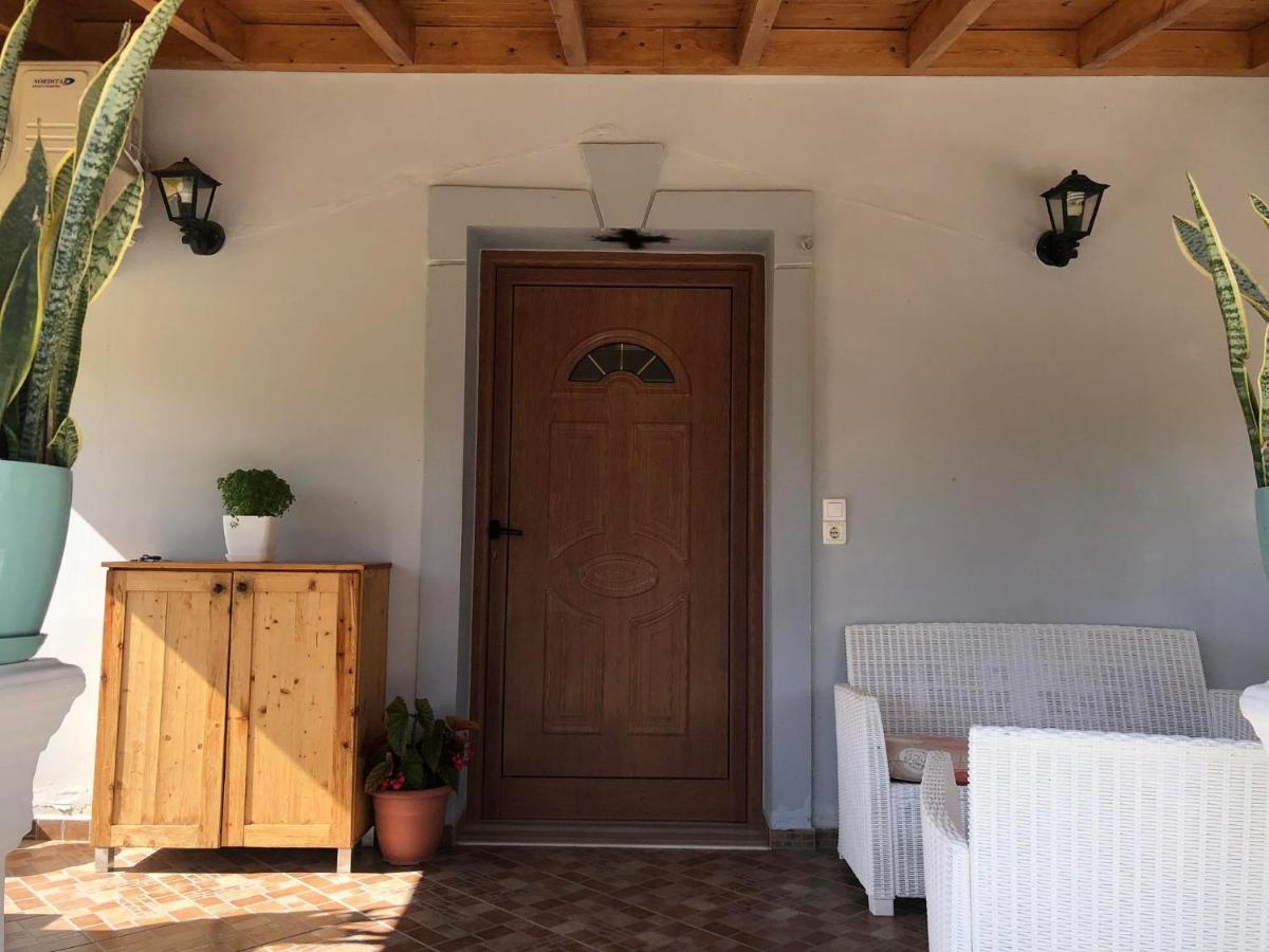Milos Apartments Himarë Eksteriør billede