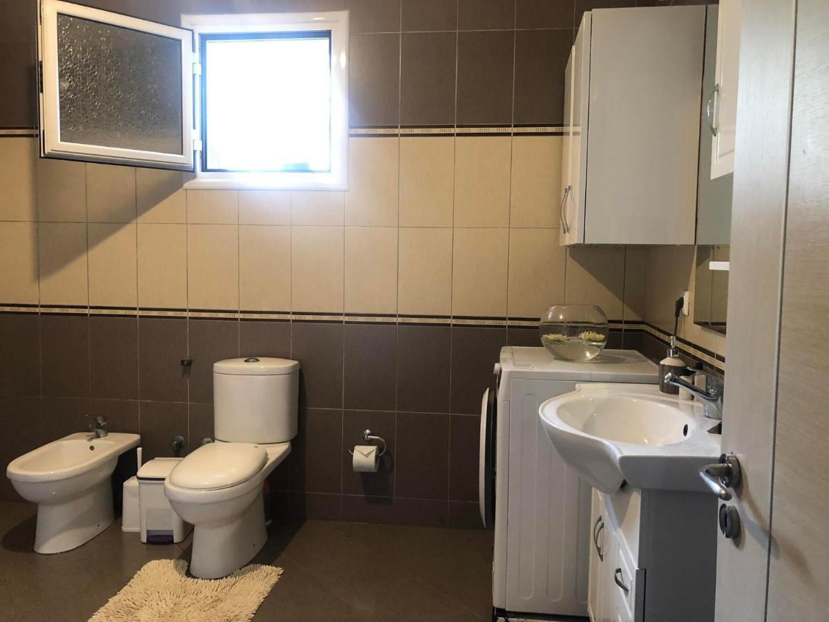 Milos Apartments Himarë Eksteriør billede